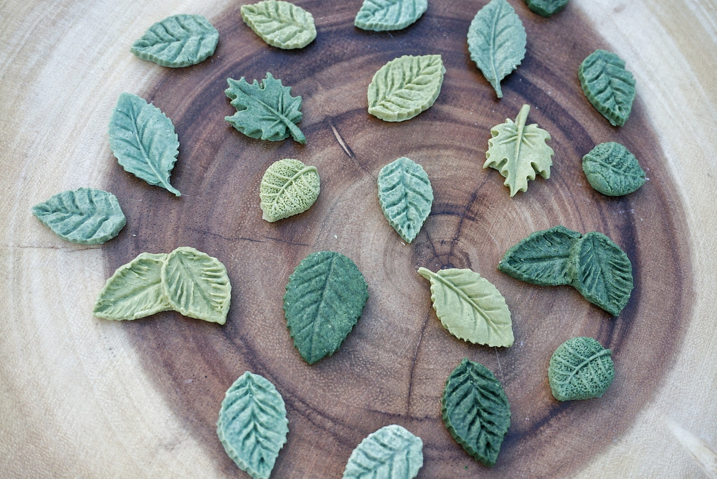 LEAF CANDIES