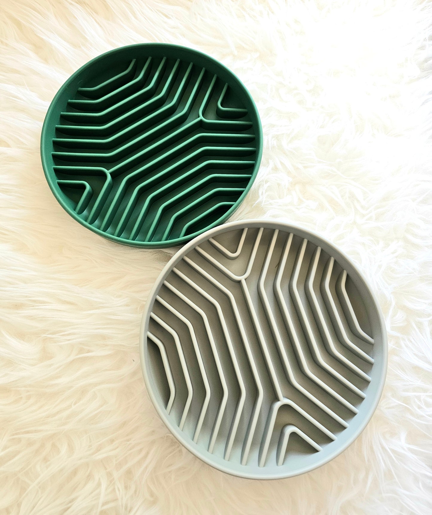 SLOW FEEDER BOWLS